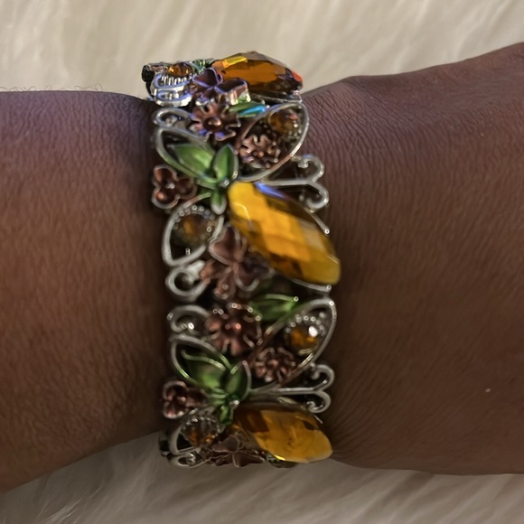 Lovely Colorful Butterfly Open Bracelet - Picture 13 of 16